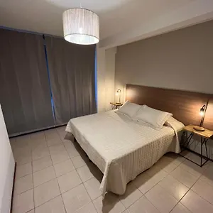 https://departamentos-del-sol-para-4-personas-reciclado-a-nuevo.hotelsmendoza.com